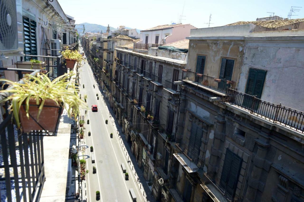 Casa Del Parlamento Lejlighed Palermo Eksteriør billede